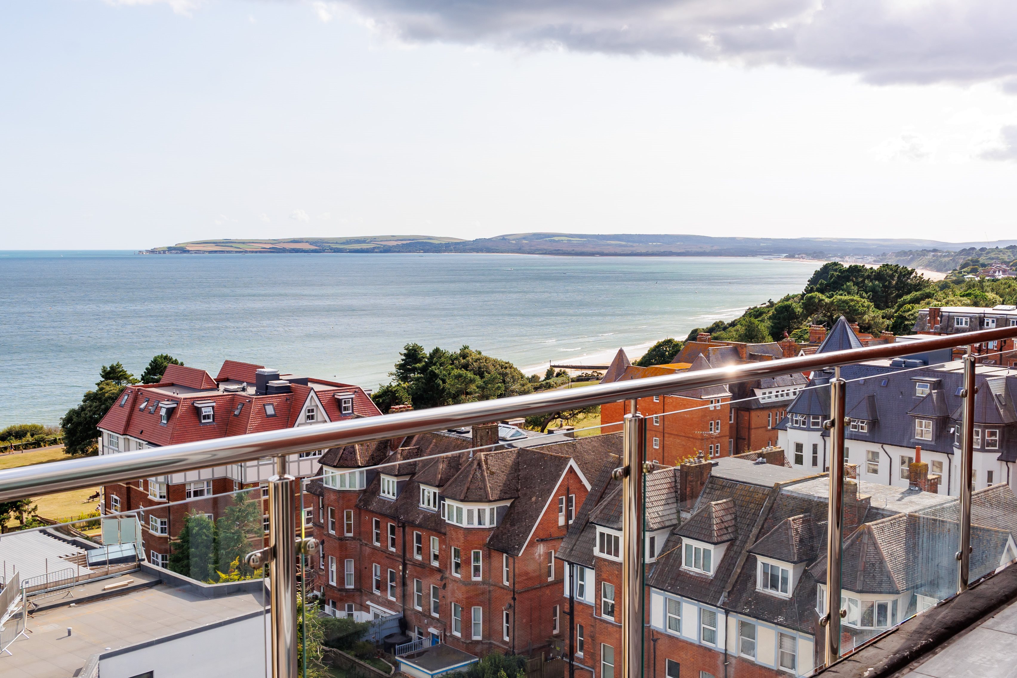 2 bed flat for sale in West Cliff Road, Bournemouth  - Property Image 1