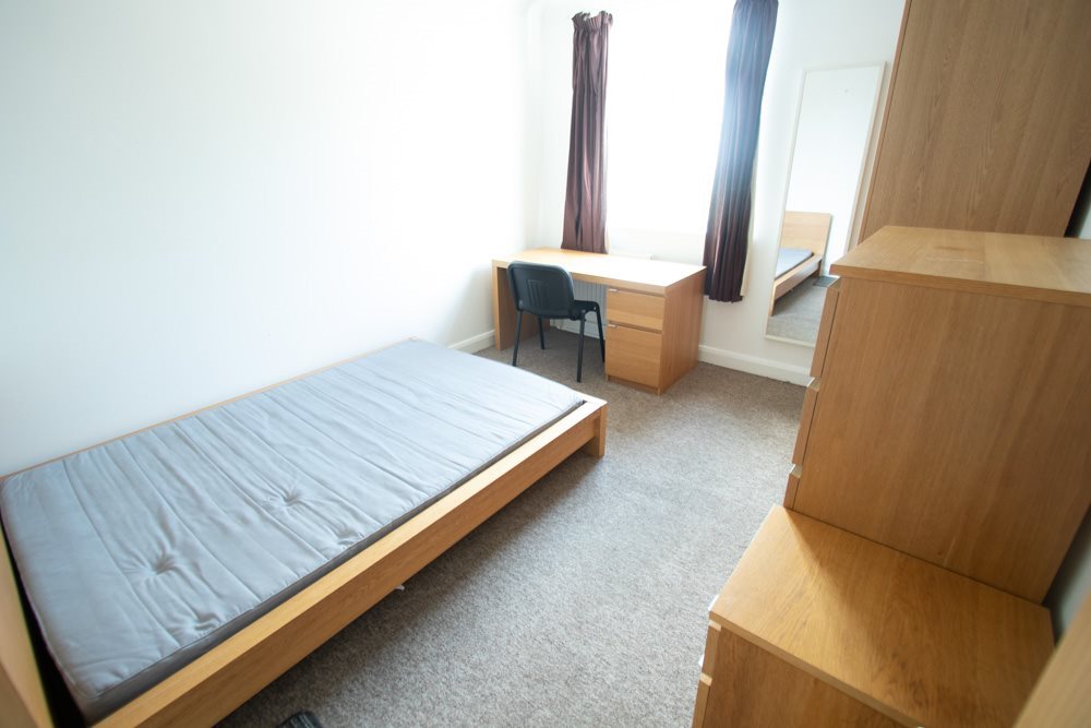 4 bed house for sale in Portchester Place, Bournemouth 8