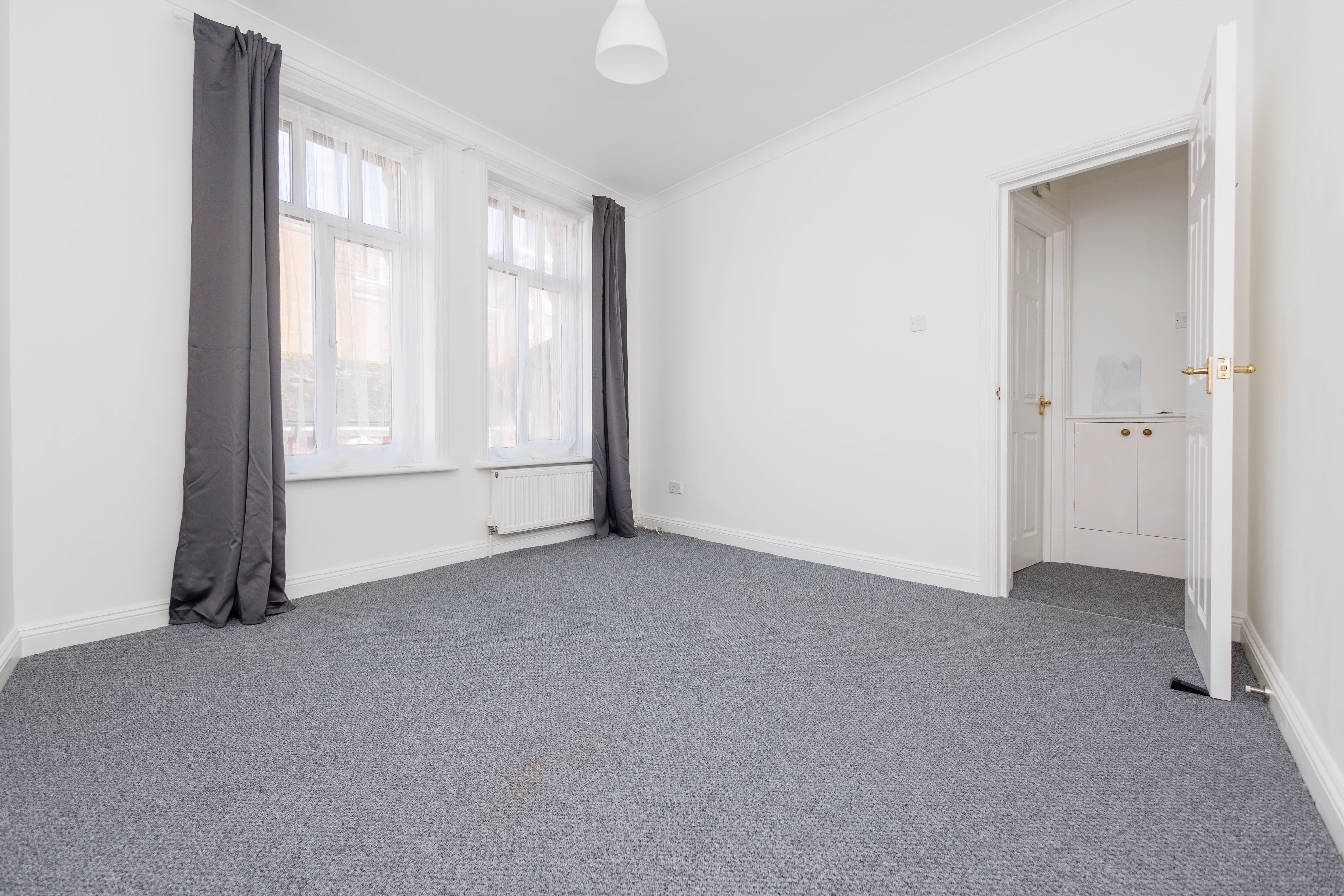 2 bed flat for sale in Commercial Road, Bournemouth  - Property Image 4