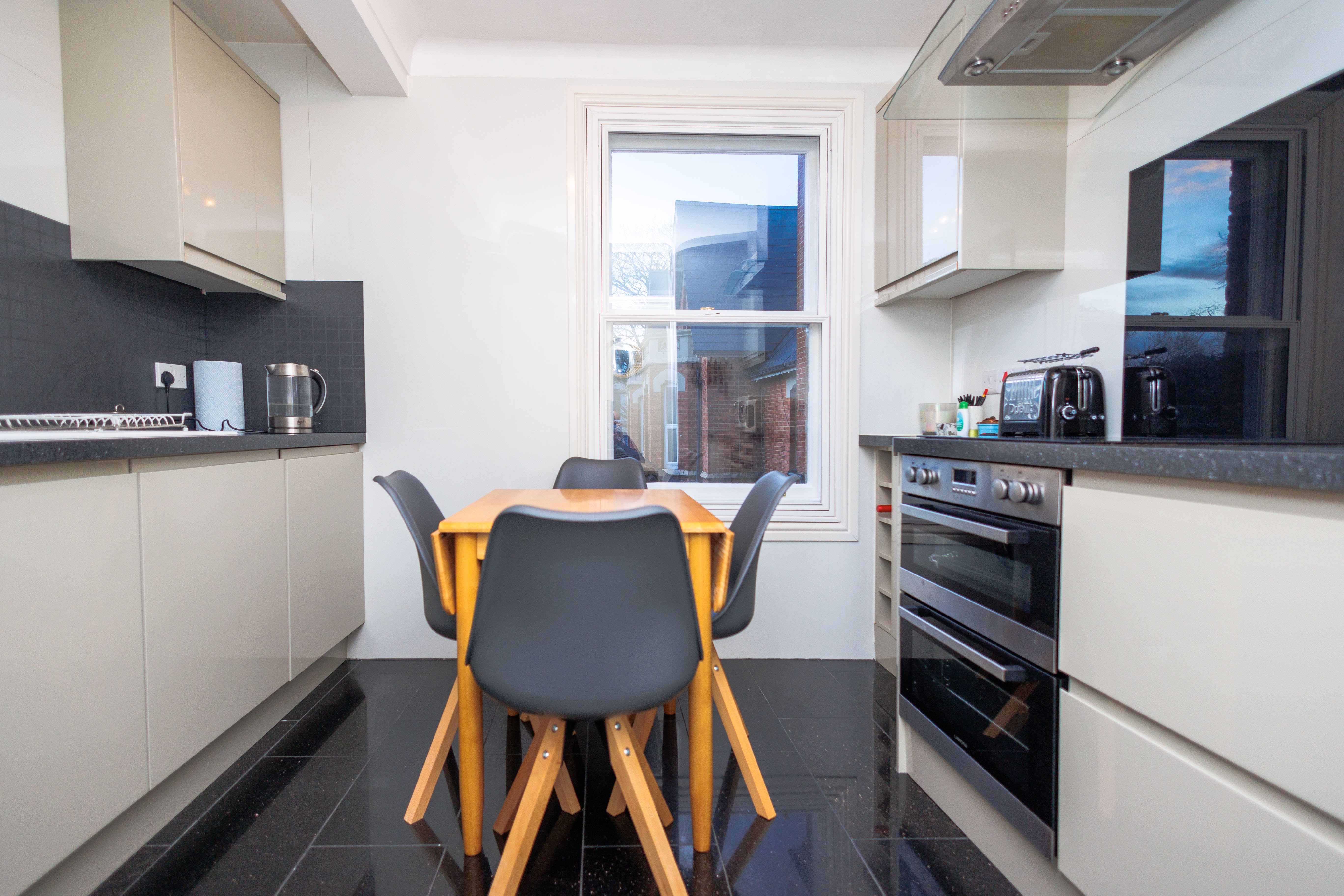 1 bed flat for sale in Poole Road, Bournemouth 3