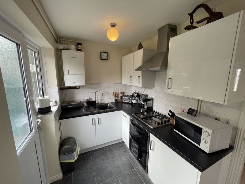 1 bed house to rent in Colchester Close, Chatham  - Property Image 4