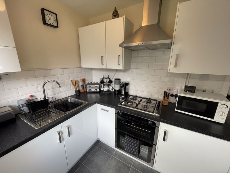 1 bed house to rent in Colchester Close, Chatham  - Property Image 5