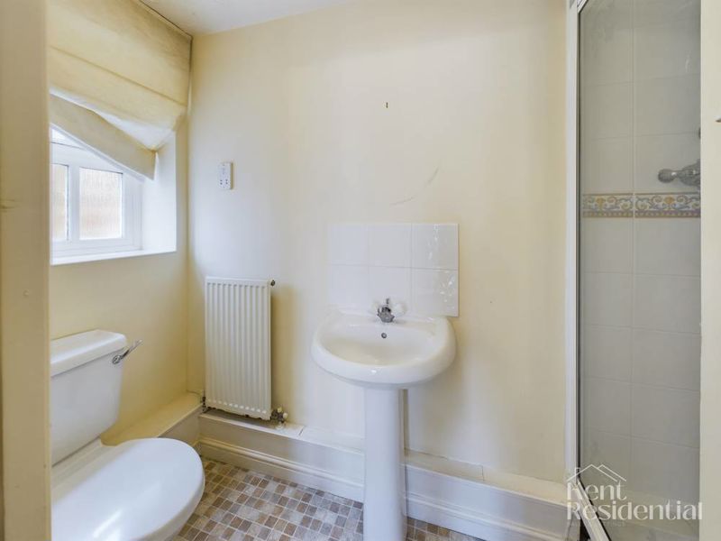3 bed flat to rent in Goldcrest Drive, Chatham  - Property Image 7