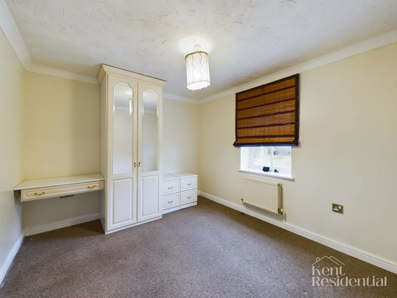 3 bed flat to rent in Goldcrest Drive, Chatham  - Property Image 10