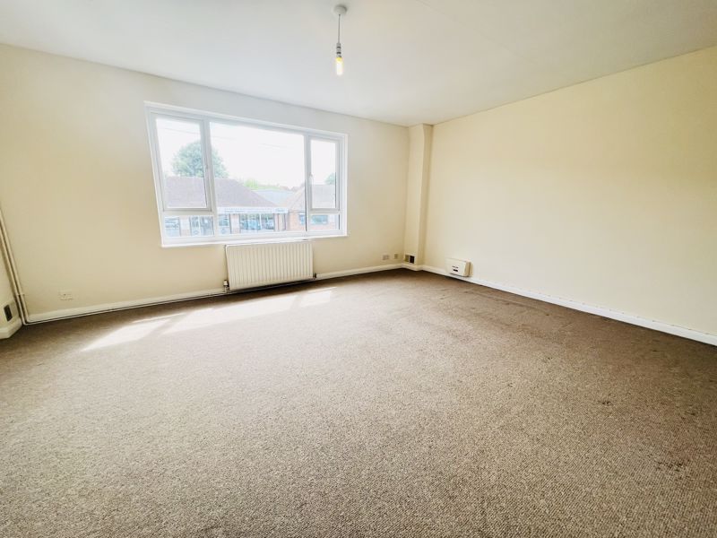 2 bed flat to rent in Heath Road, Maidstone  - Property Image 2