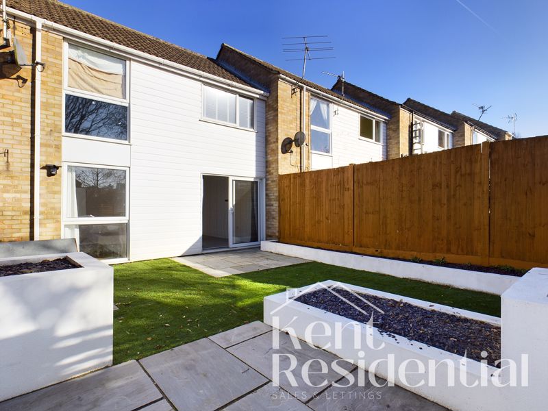 3 bed house to rent in Grasslands, Maidstone  - Property Image 12