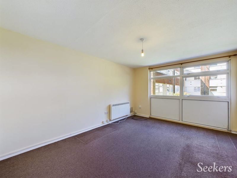 2 bed flat for sale in Durling Court, Gillingham  - Property Image 3