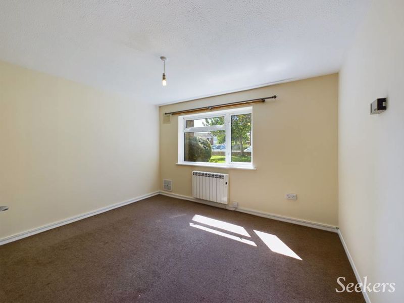 2 bed flat for sale in Durling Court, Gillingham  - Property Image 4