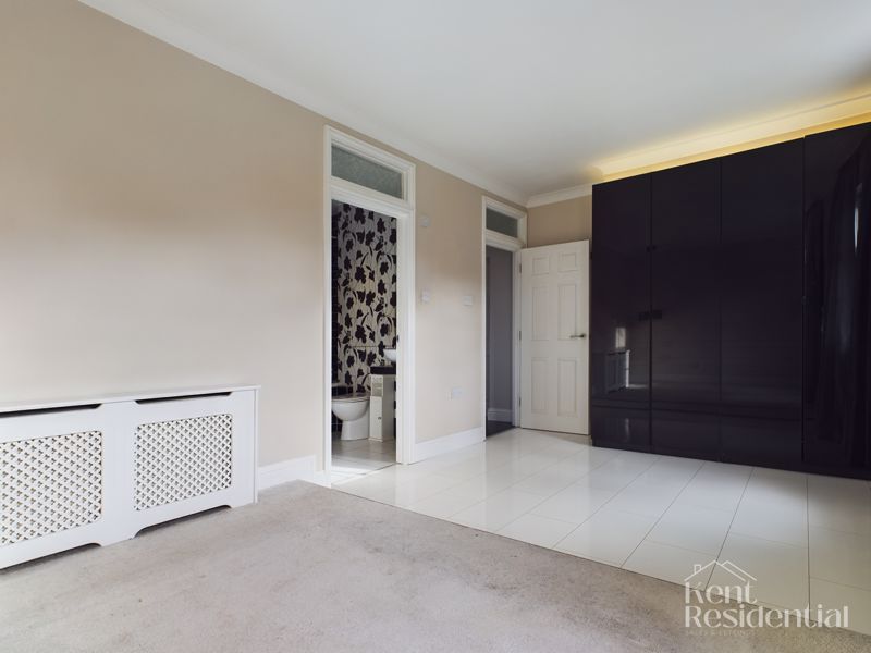 1 bed flat for sale in Medway Heights, Chatham  - Property Image 7