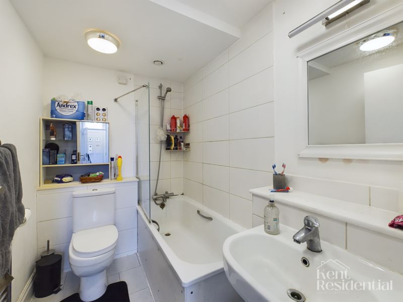1 bed flat for sale in Glanville Road, Rochester  - Property Image 7
