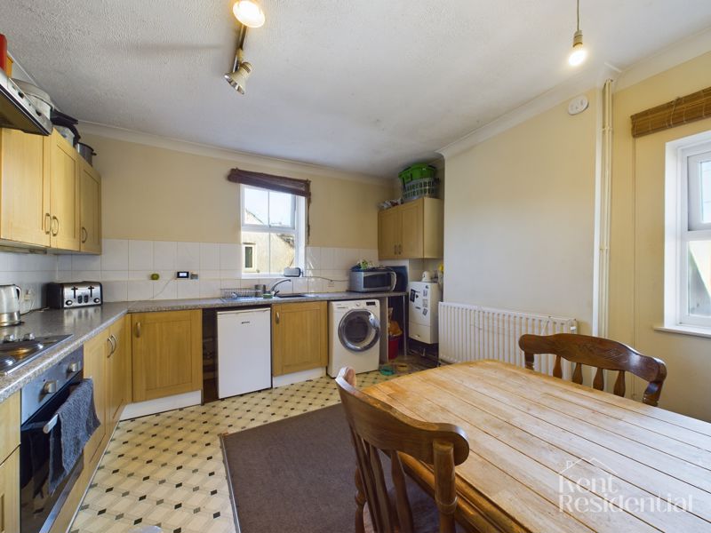 2 bed house for sale in Glanville Road, Rochester  - Property Image 5