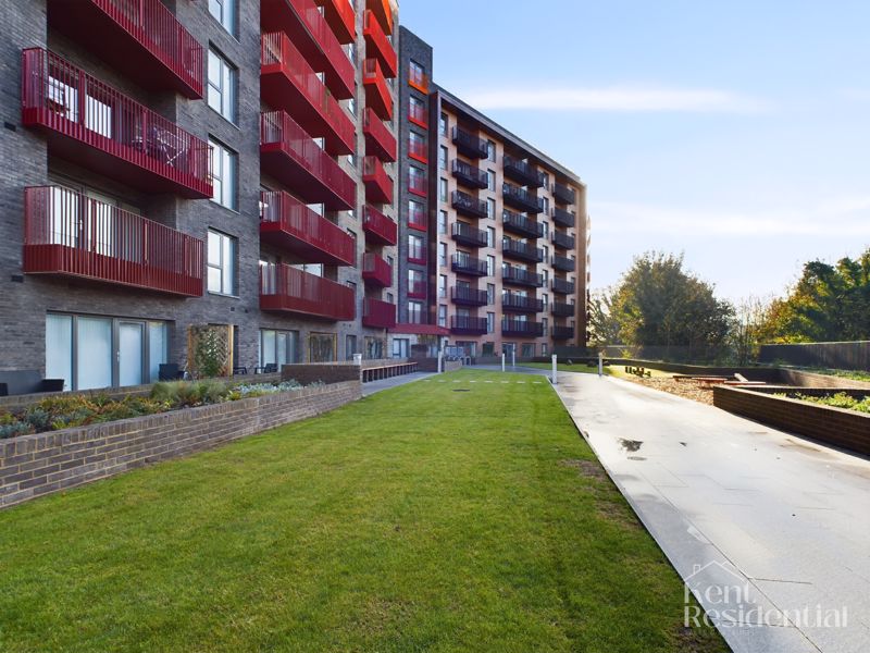 2 bed flat for sale in Eleanore House, Maidstone - Property Image 1