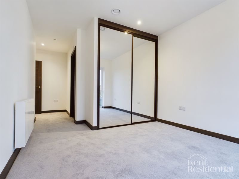 2 bed flat for sale in Claribel Court, Maidstone  - Property Image 9