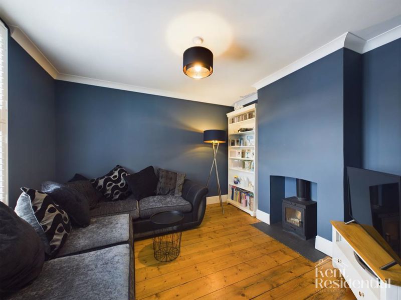 3 bed house for sale in Horsley Road, Rochester  - Property Image 3