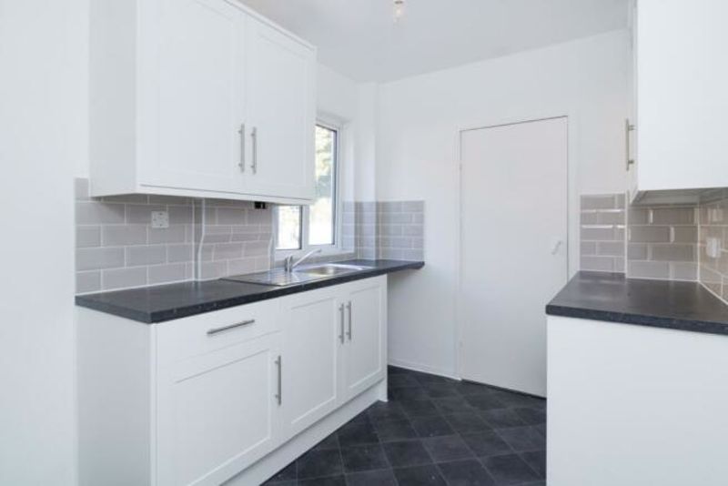 1 bed flat to rent in Church Terrace, Chatham  - Property Image 7