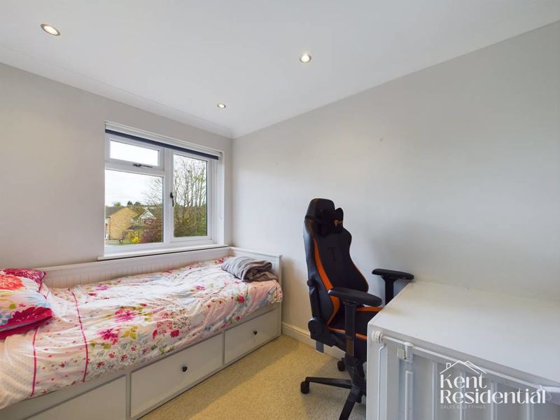 3 bed house for sale in Cobdown Close, Aylesford  - Property Image 10