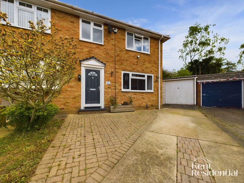 3 bed house for sale in Cobdown Close, Aylesford  - Property Image 11