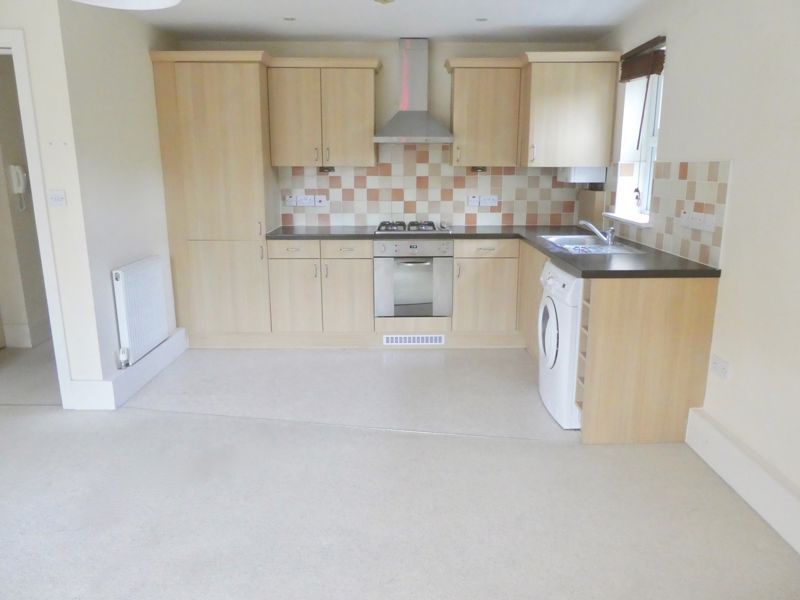 2 bed flat to rent in London Road, Maidstone  - Property Image 2
