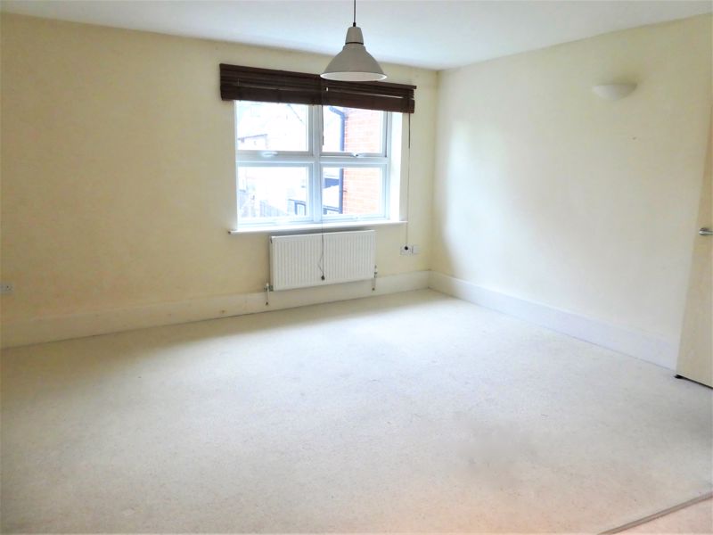 2 bed flat to rent in London Road, Maidstone  - Property Image 3
