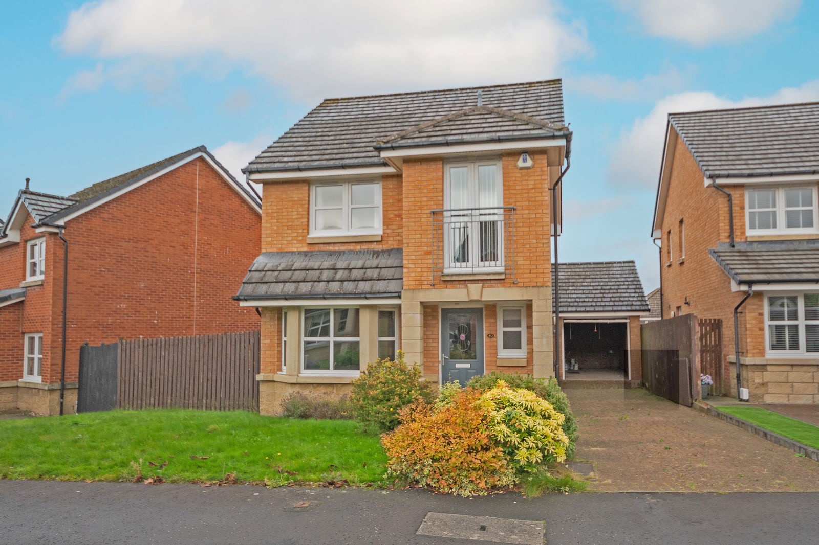 3 bed detached house for sale in Bressay Grove, Glasgow  - Property Image 1