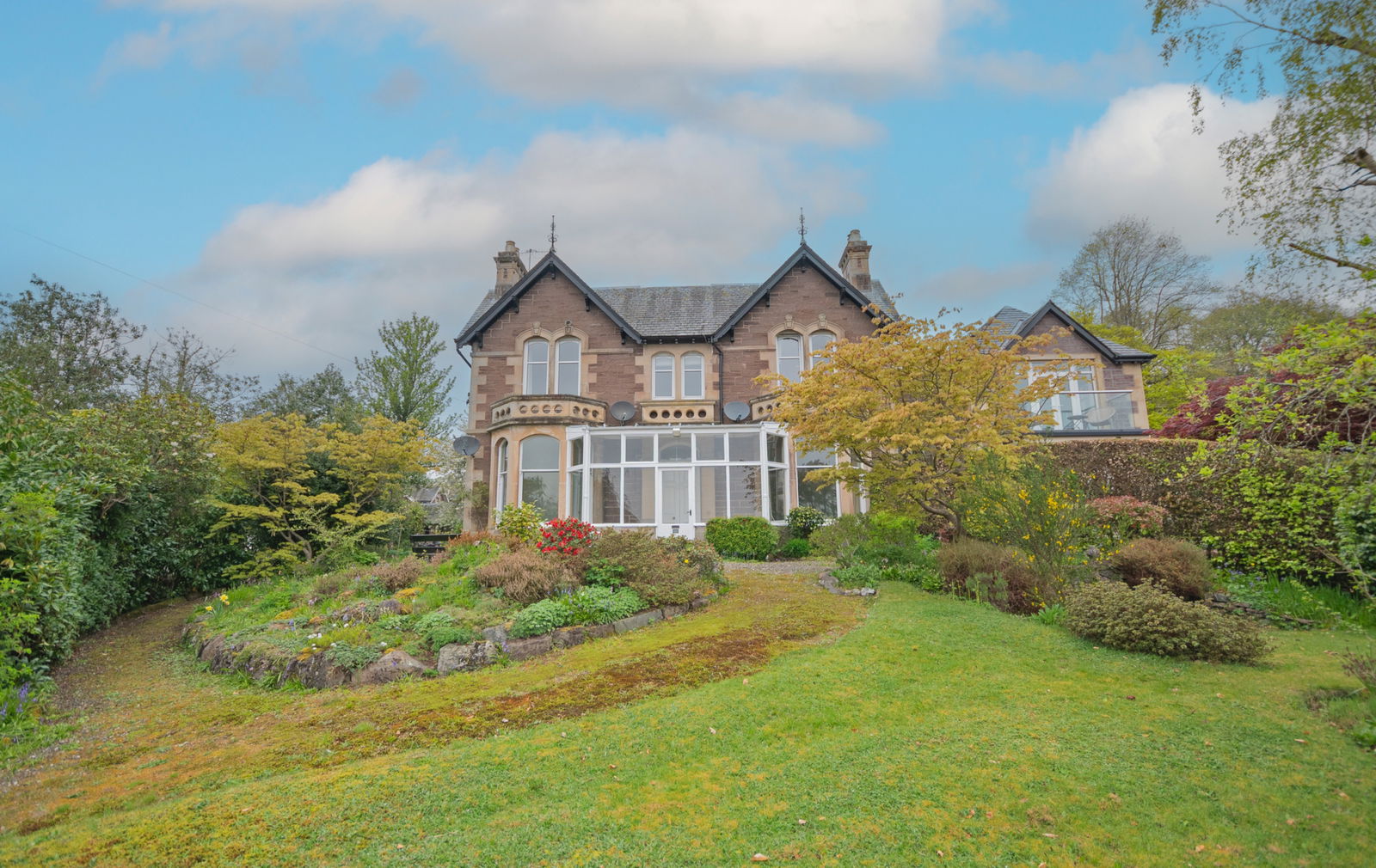 4 bed ground floor flat for sale in Perth Road, Crieff, PH7