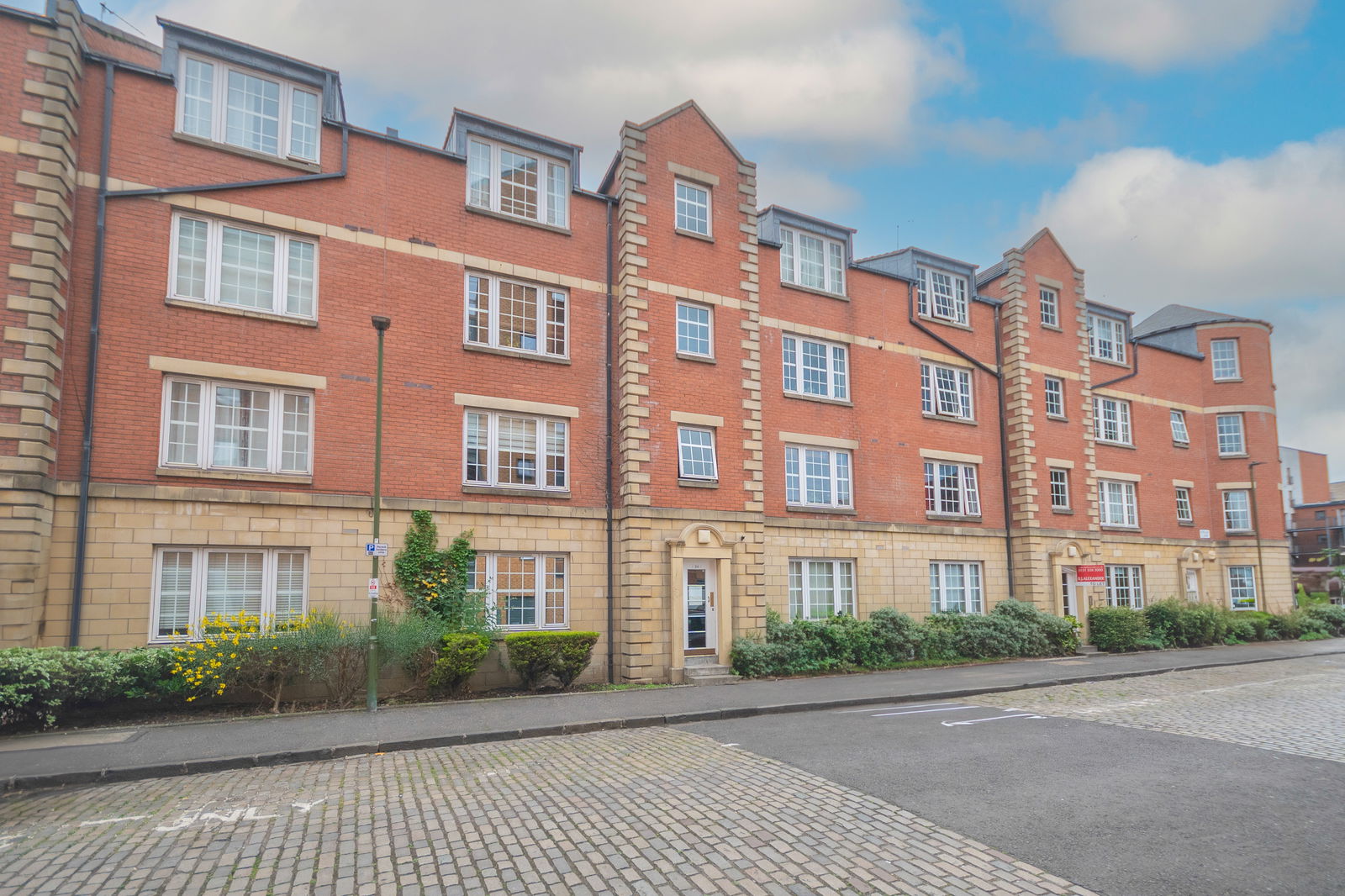 2 bed flat for sale in Poplar Lane, Edinburgh - Property Image 1