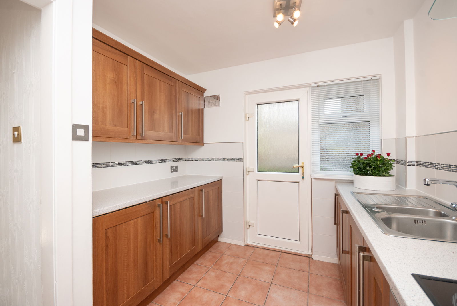 2 bed end of terrace house for sale in Cherry Bank, Kirkintilloch, Glasgow, G66 4DD  - Property Image 3