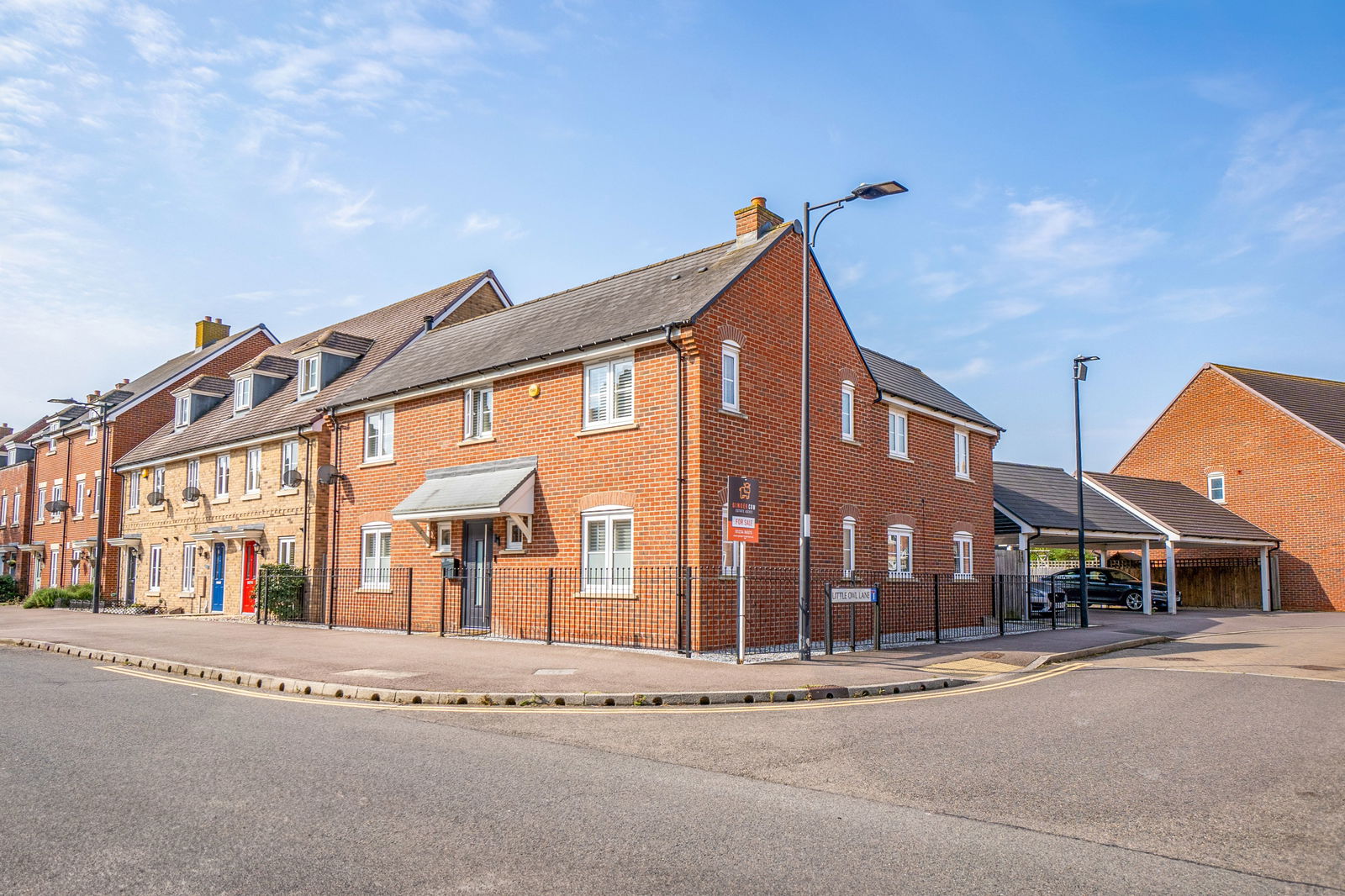 4 bed detached house for sale in Brooklands Avenue, Bedford  - Property Image 1