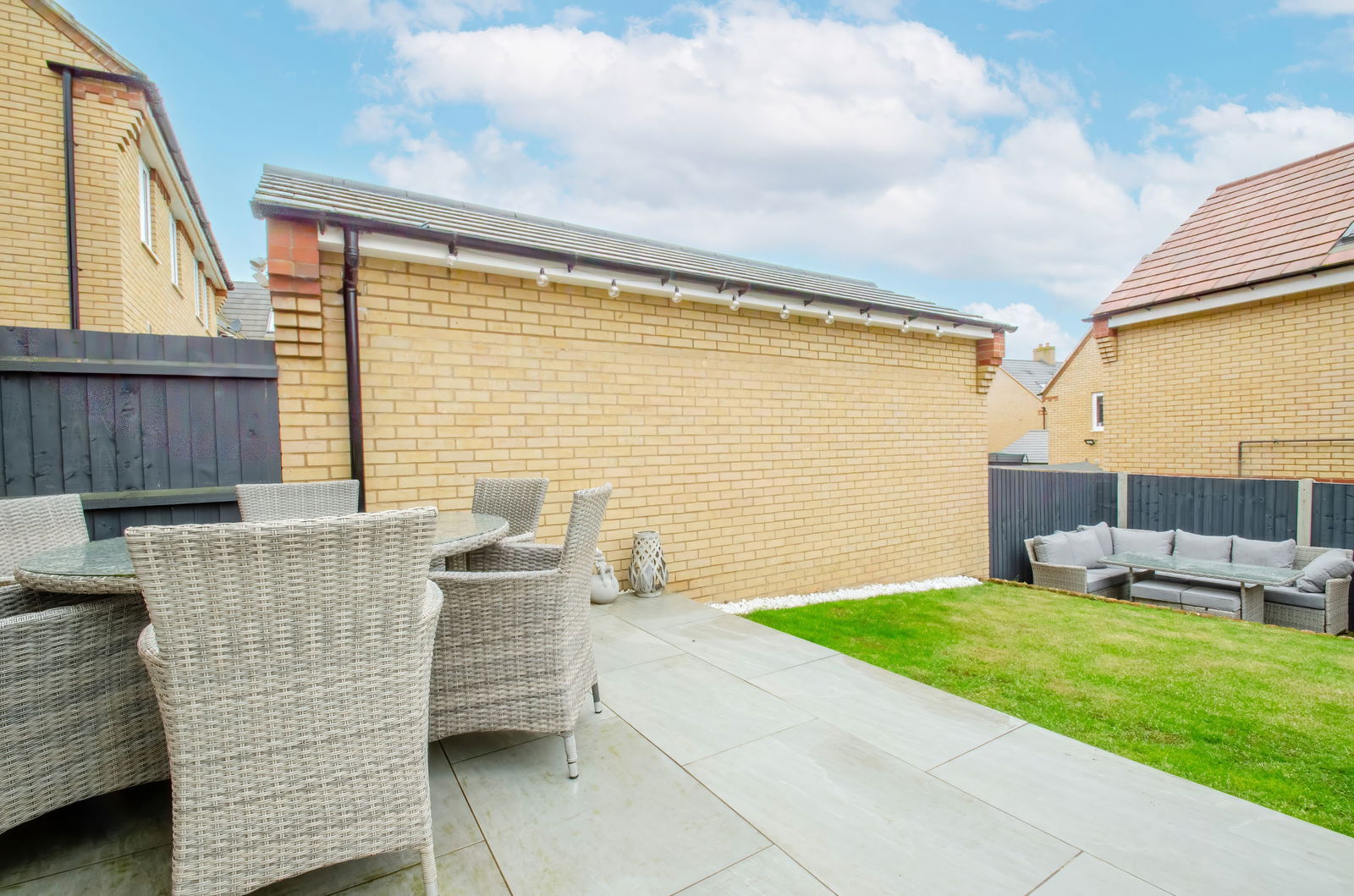 4 bed detached house for sale in Harlequin Crescent, Bedford  - Property Image 29