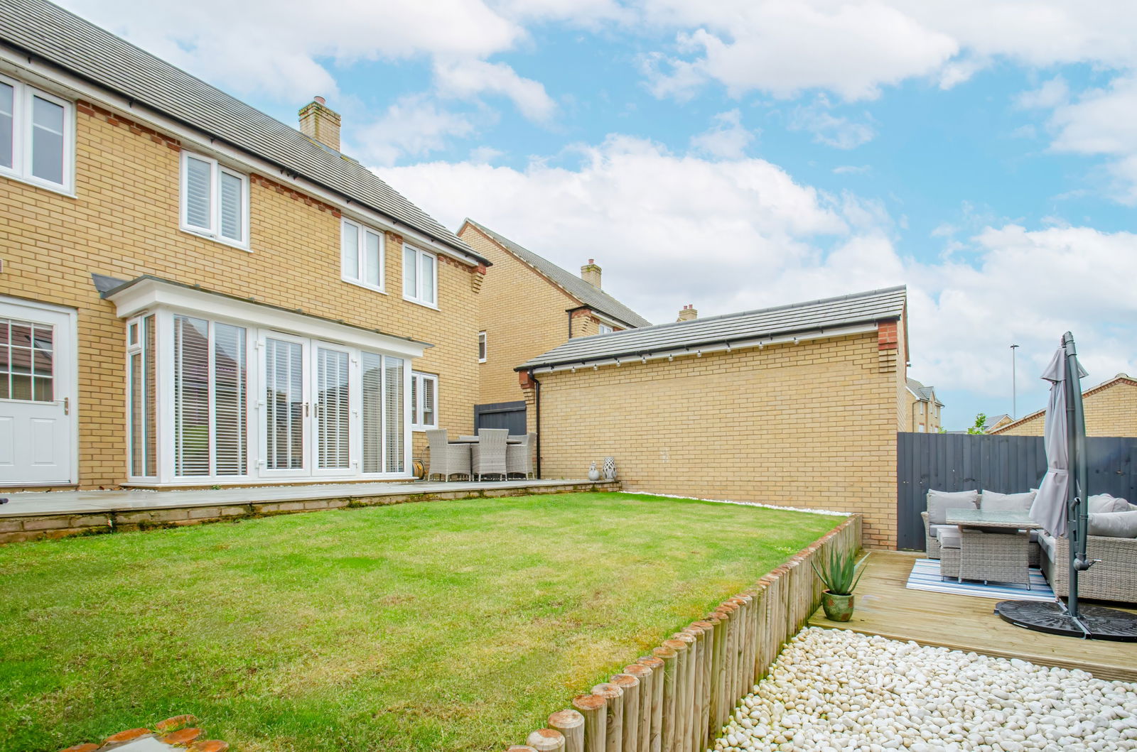 4 bed detached house for sale in Harlequin Crescent, Bedford  - Property Image 7