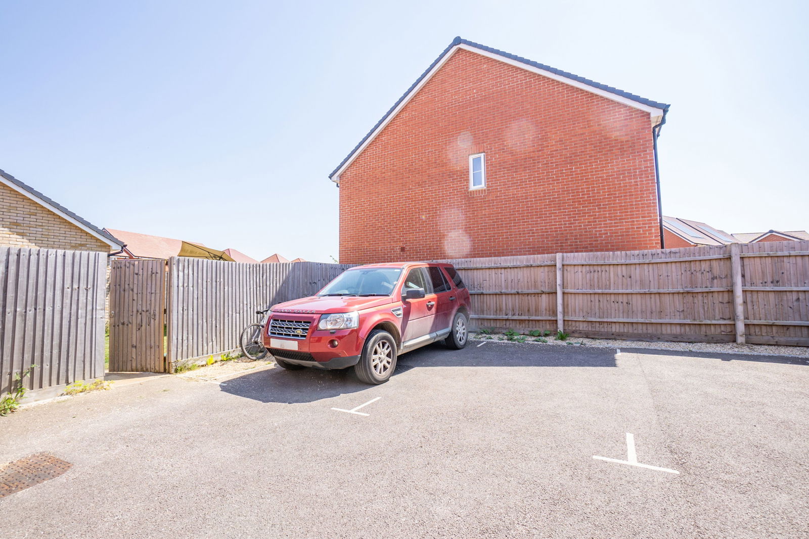 3 bed semi-detached house for sale in Four Acre Drive, Bedford  - Property Image 15