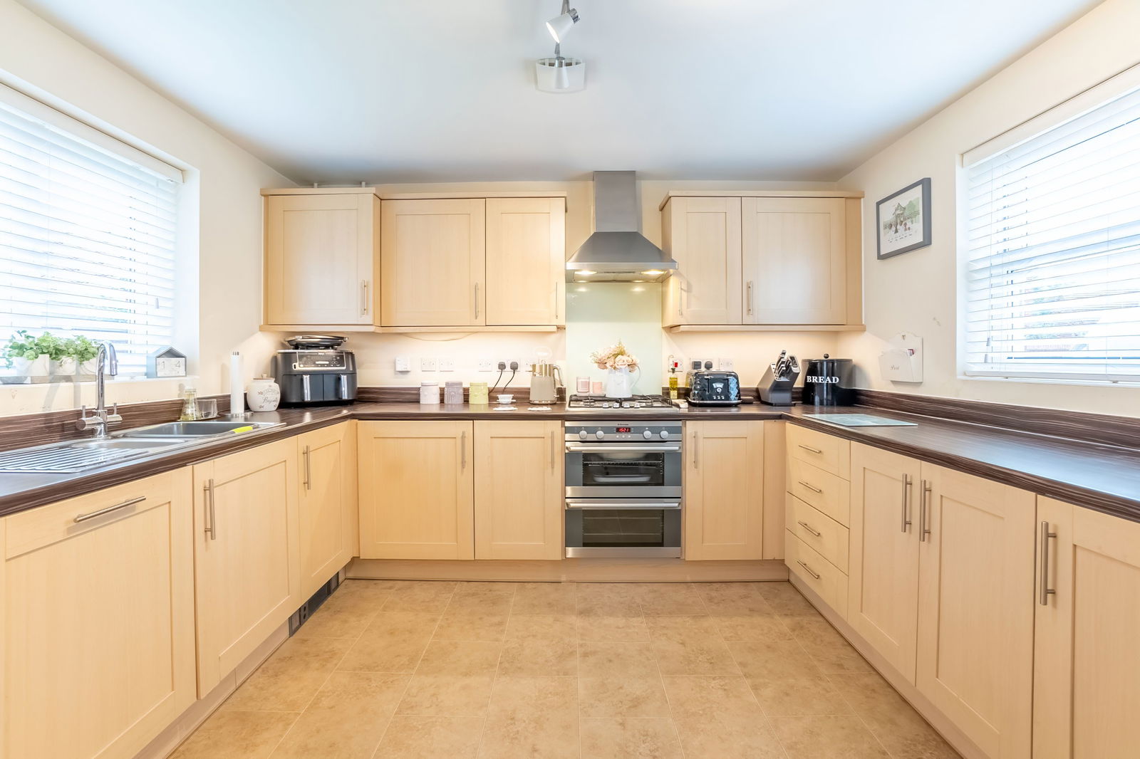 4 bed detached house for sale in Swift Way, Bedford  - Property Image 17