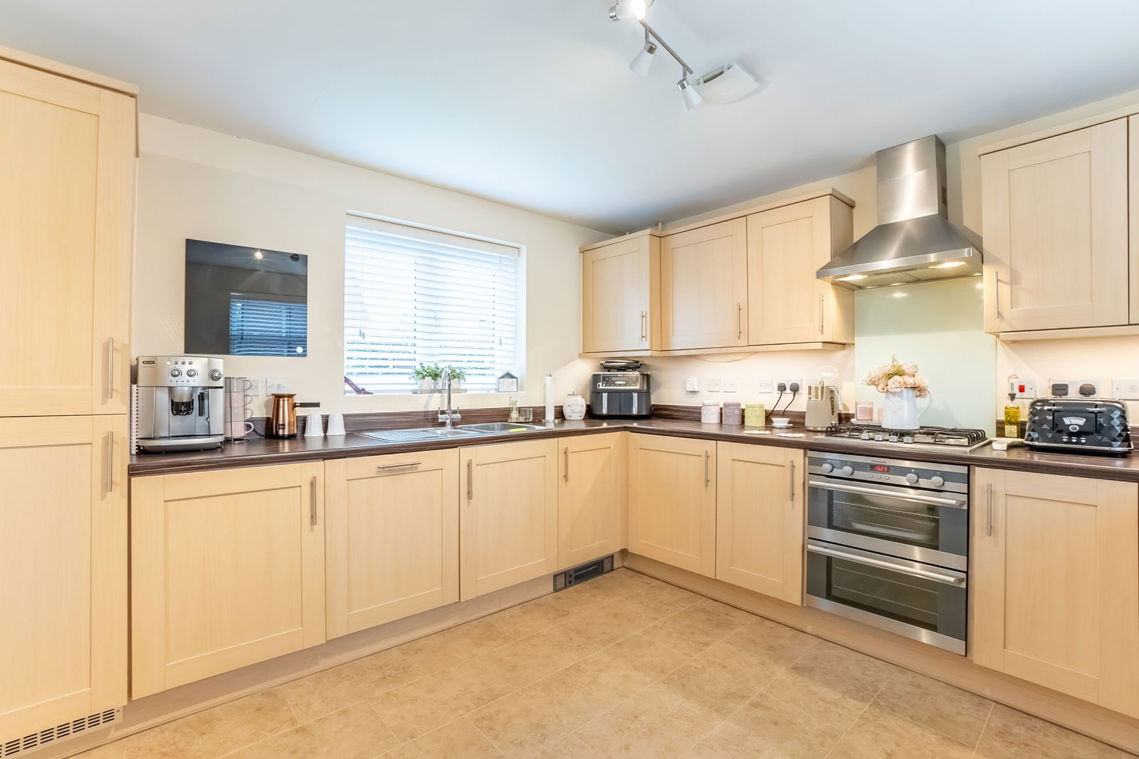 4 bed detached house for sale in Swift Way, Bedford  - Property Image 18