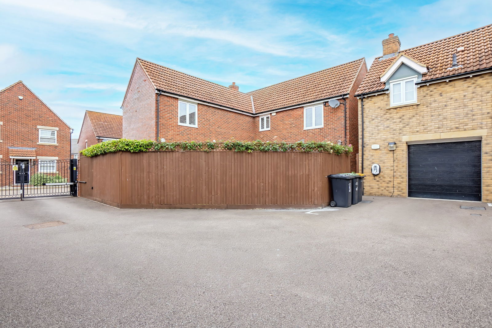 4 bed detached house for sale in Swift Way, Bedford  - Property Image 52