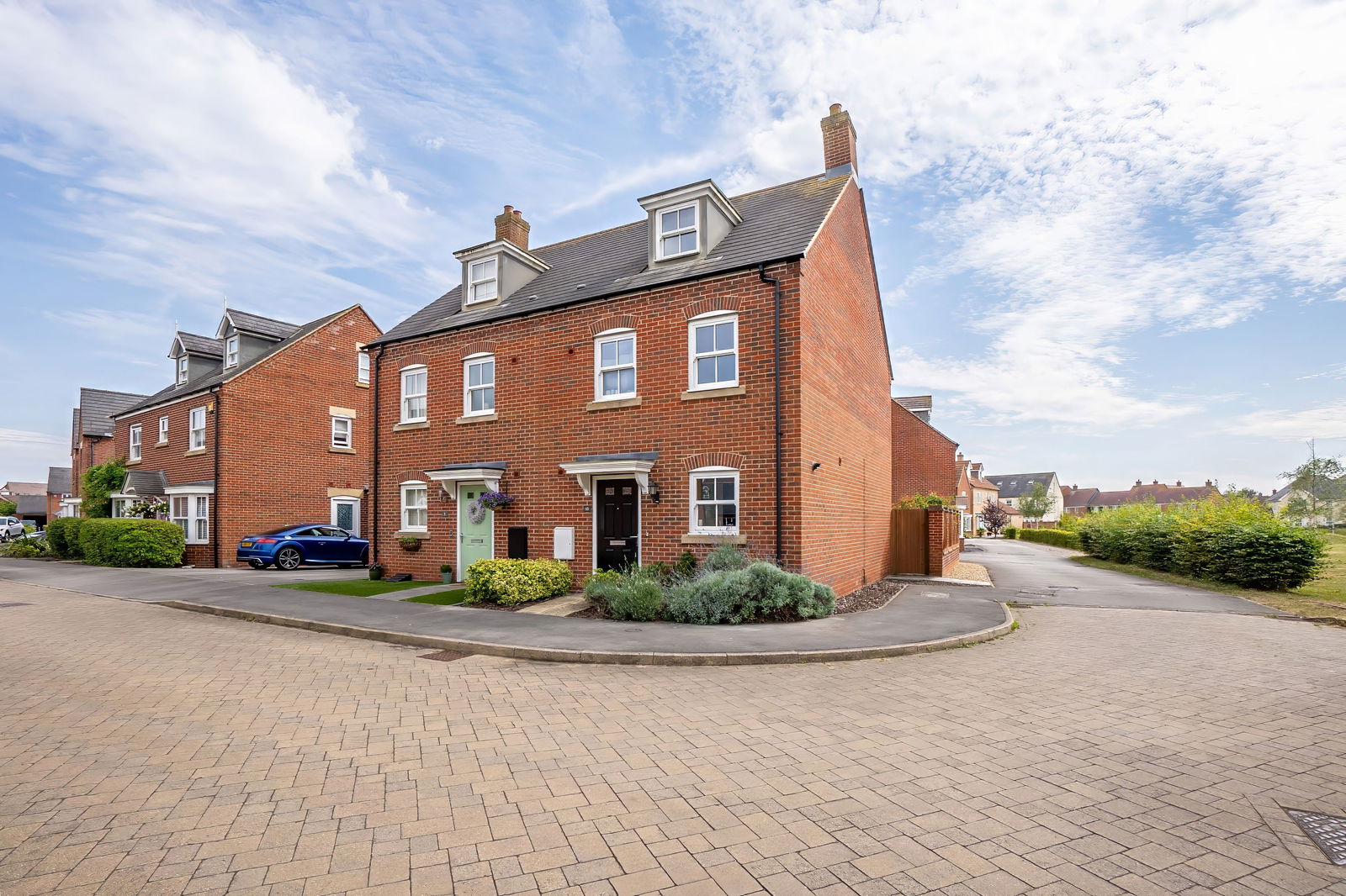 3 bed semi-detached house for sale in Fieldfare View, Bedford  - Property Image 31