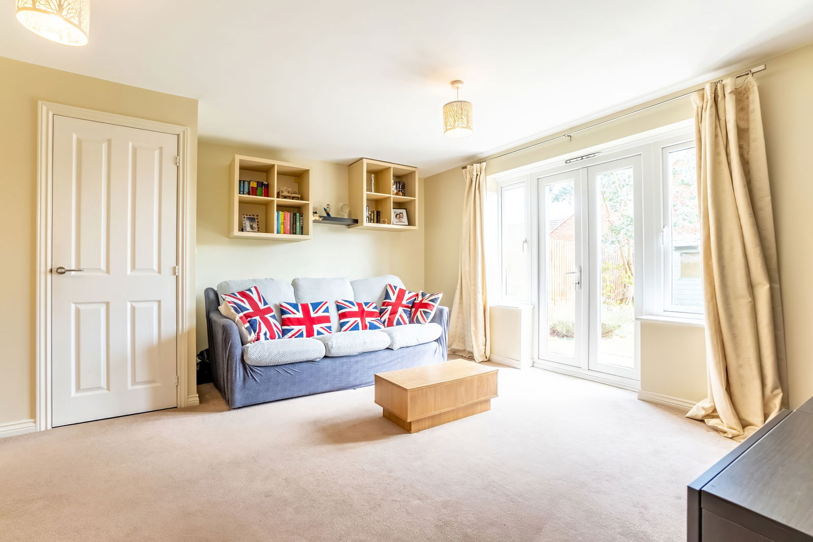 3 bed semi-detached house for sale in Fieldfare View, Bedford  - Property Image 4