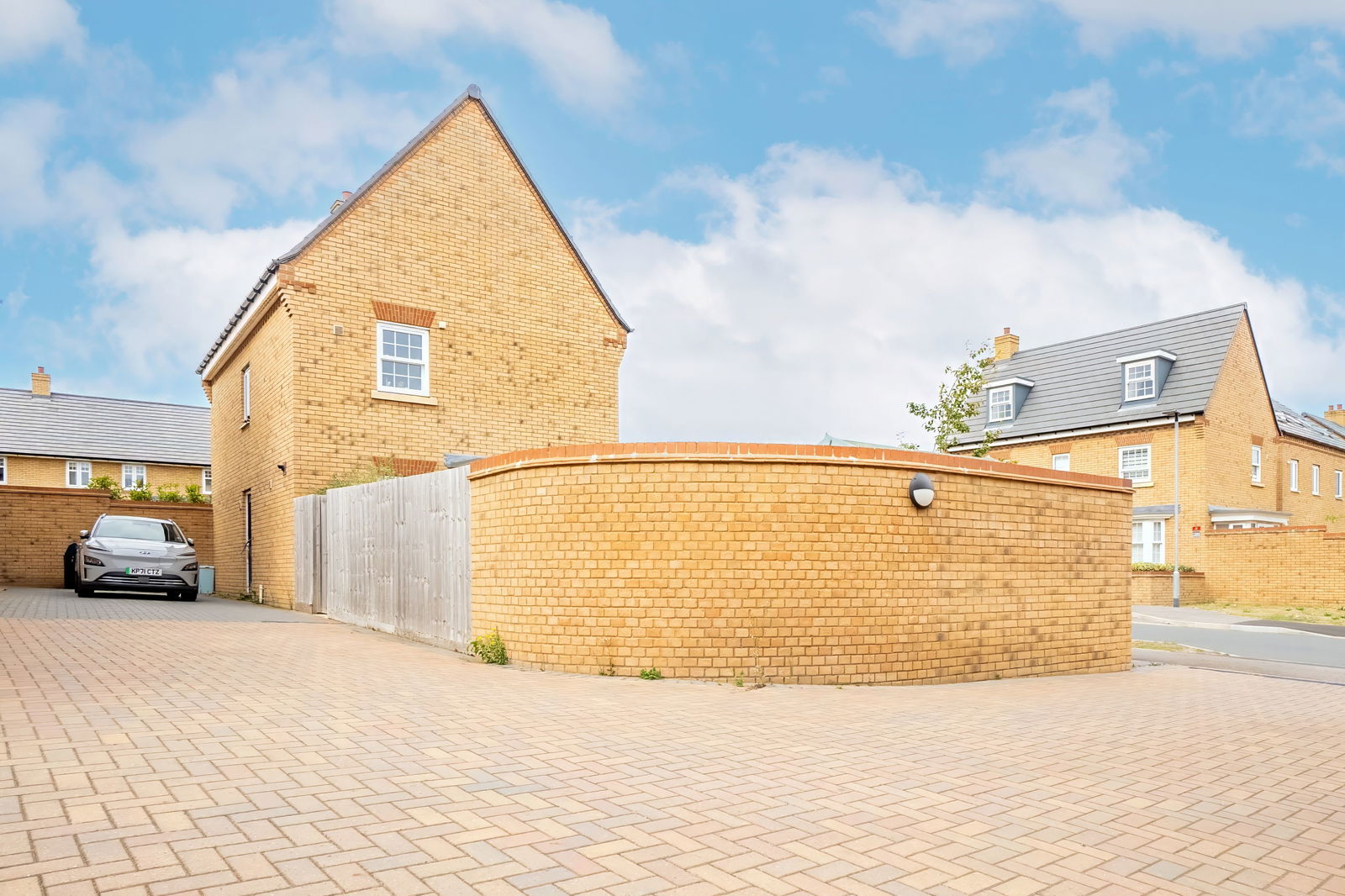 4 bed detached house for sale in Peregrine Way, Wixams  - Property Image 37