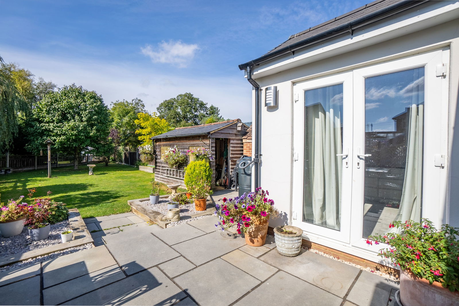 4 bed semi-detached house for sale in Wood Lane, Bedford  - Property Image 32