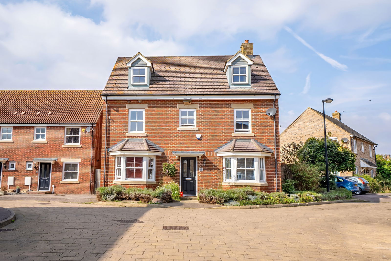 6 bed detached house for sale in Swift Way, Bedford  - Property Image 44