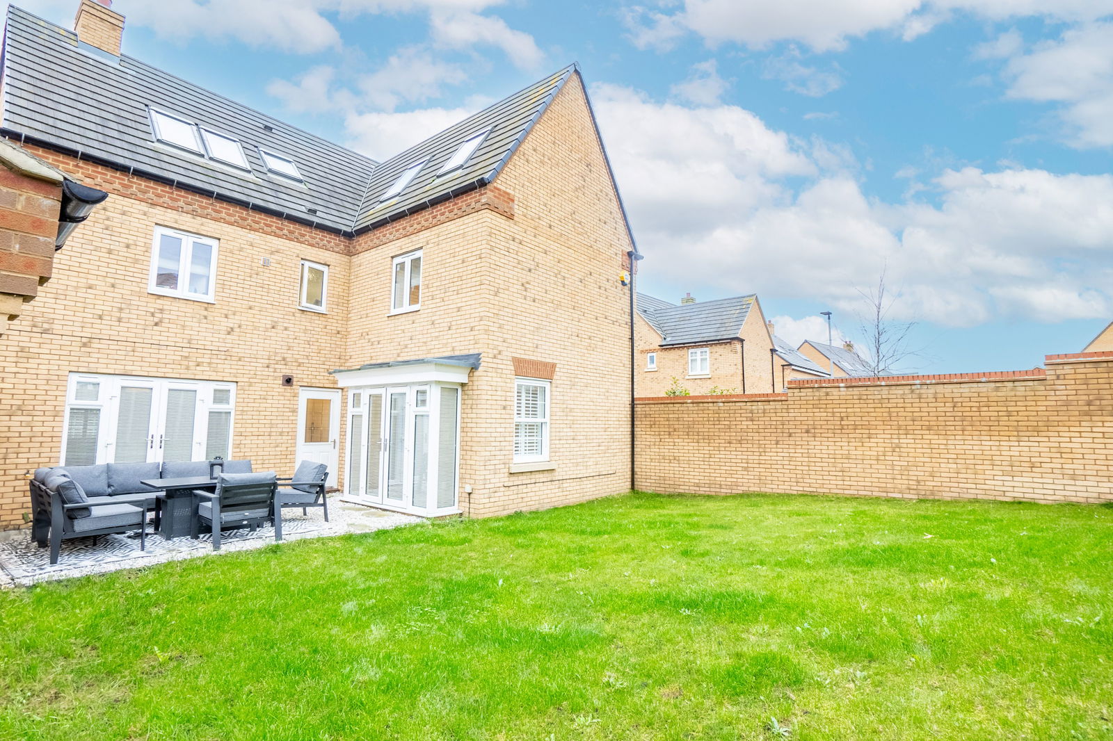 6 bed detached house for sale in Cygnet Close, Bedford  - Property Image 50