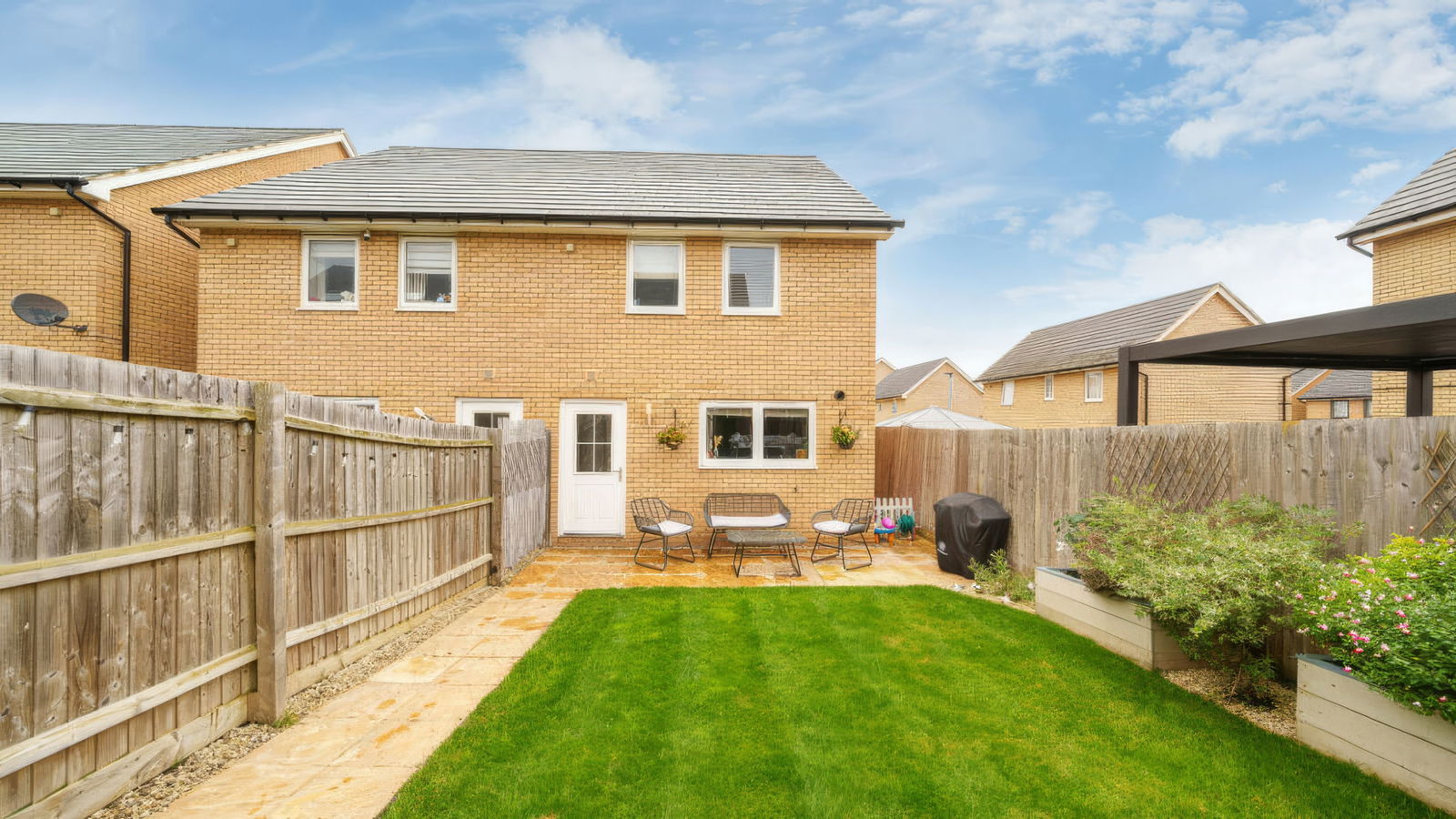 3 bed end of terrace house for sale in Roe Deer Place, Bedford  - Property Image 17