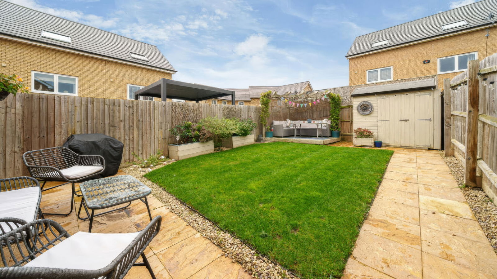 3 bed end of terrace house for sale in Roe Deer Place, Bedford  - Property Image 16