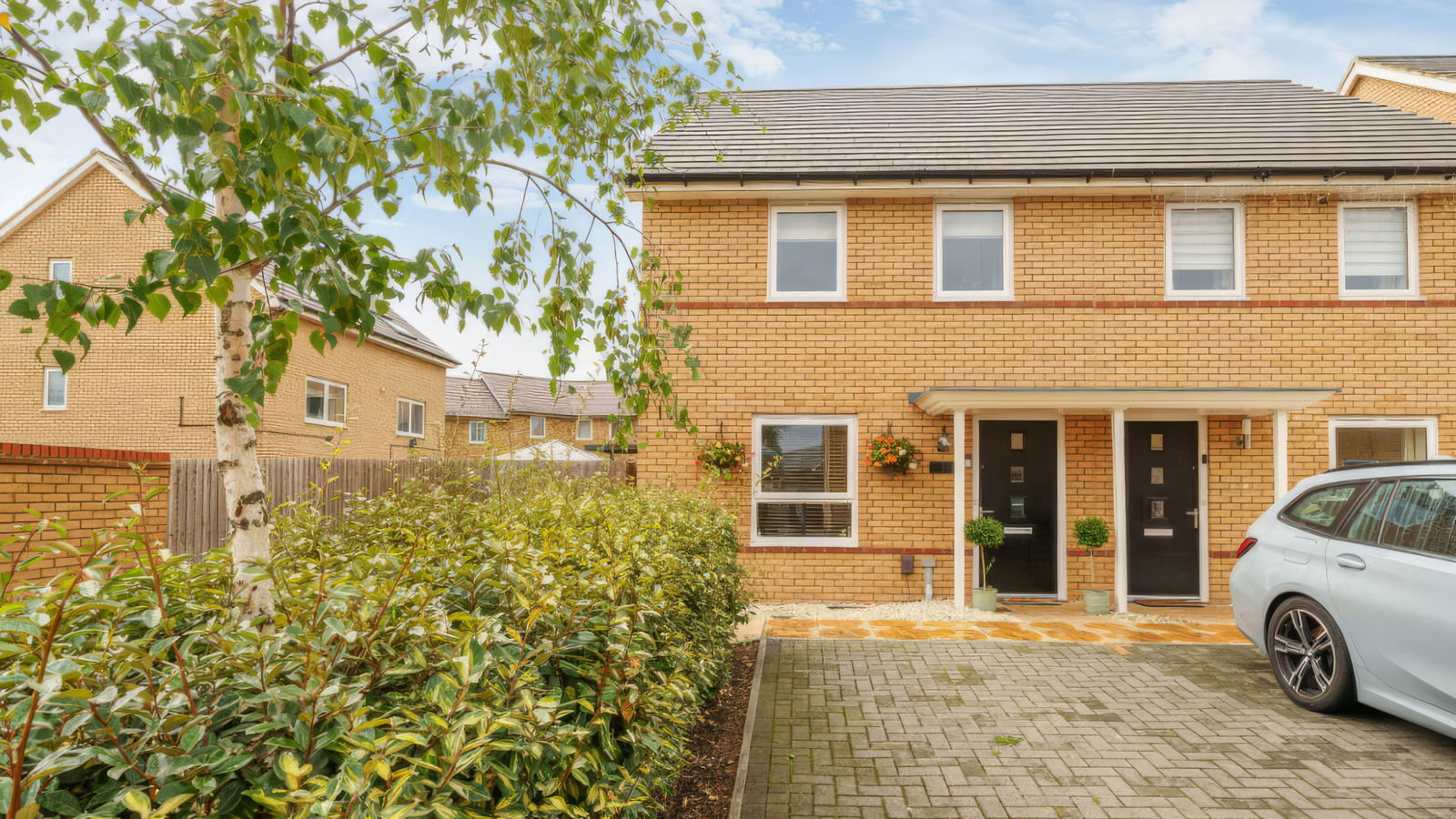 3 bed end of terrace house for sale in Roe Deer Place, Bedford  - Property Image 1