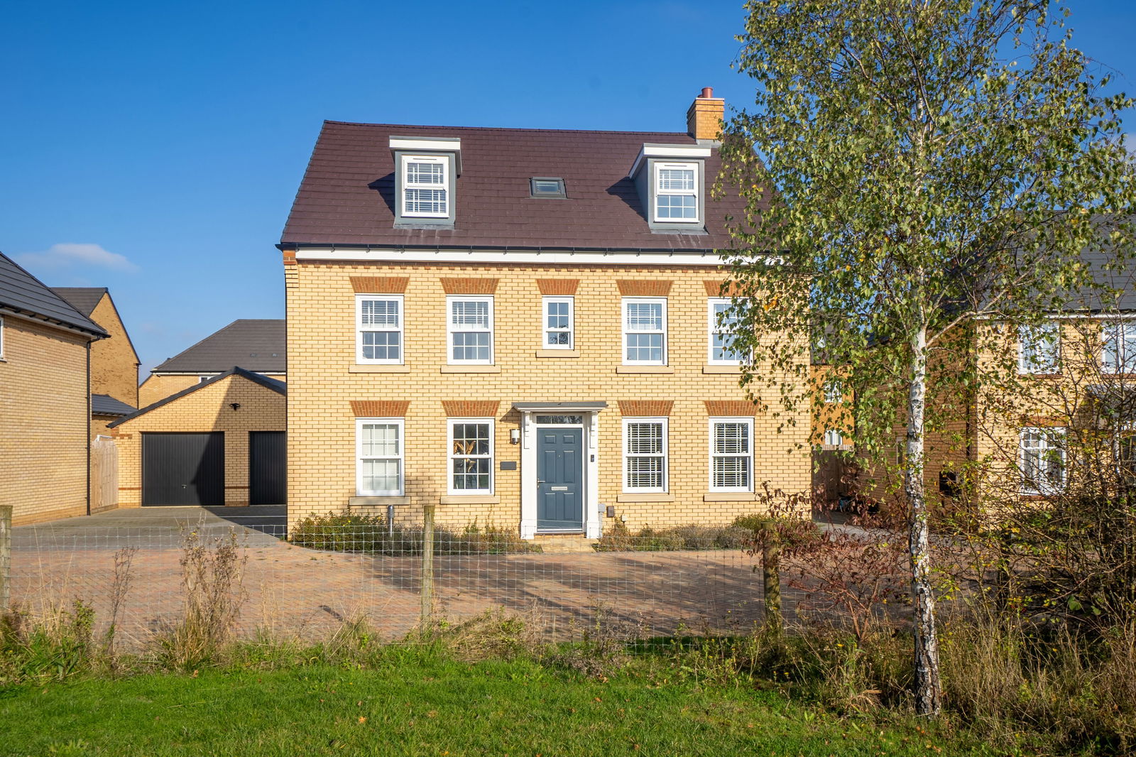 5 bed detached house for sale in Blackbird Close, Bedford  - Property Image 48