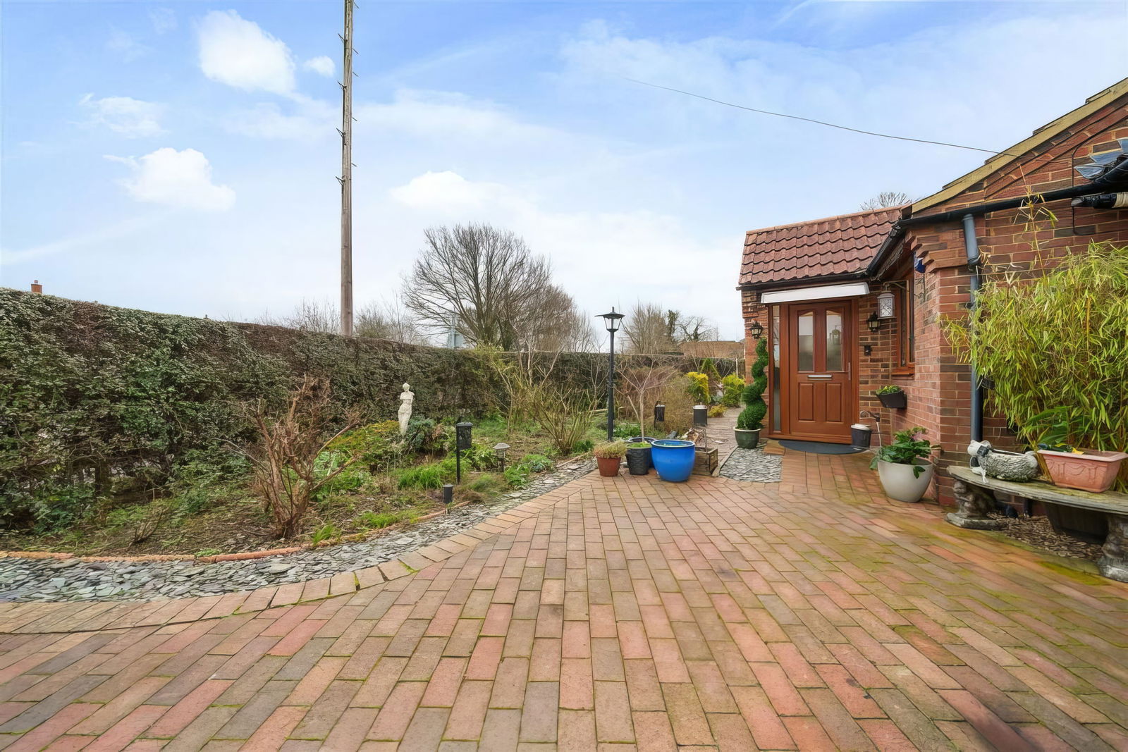 2 bed bungalow for sale in Bedford Road, Bedford  - Property Image 2