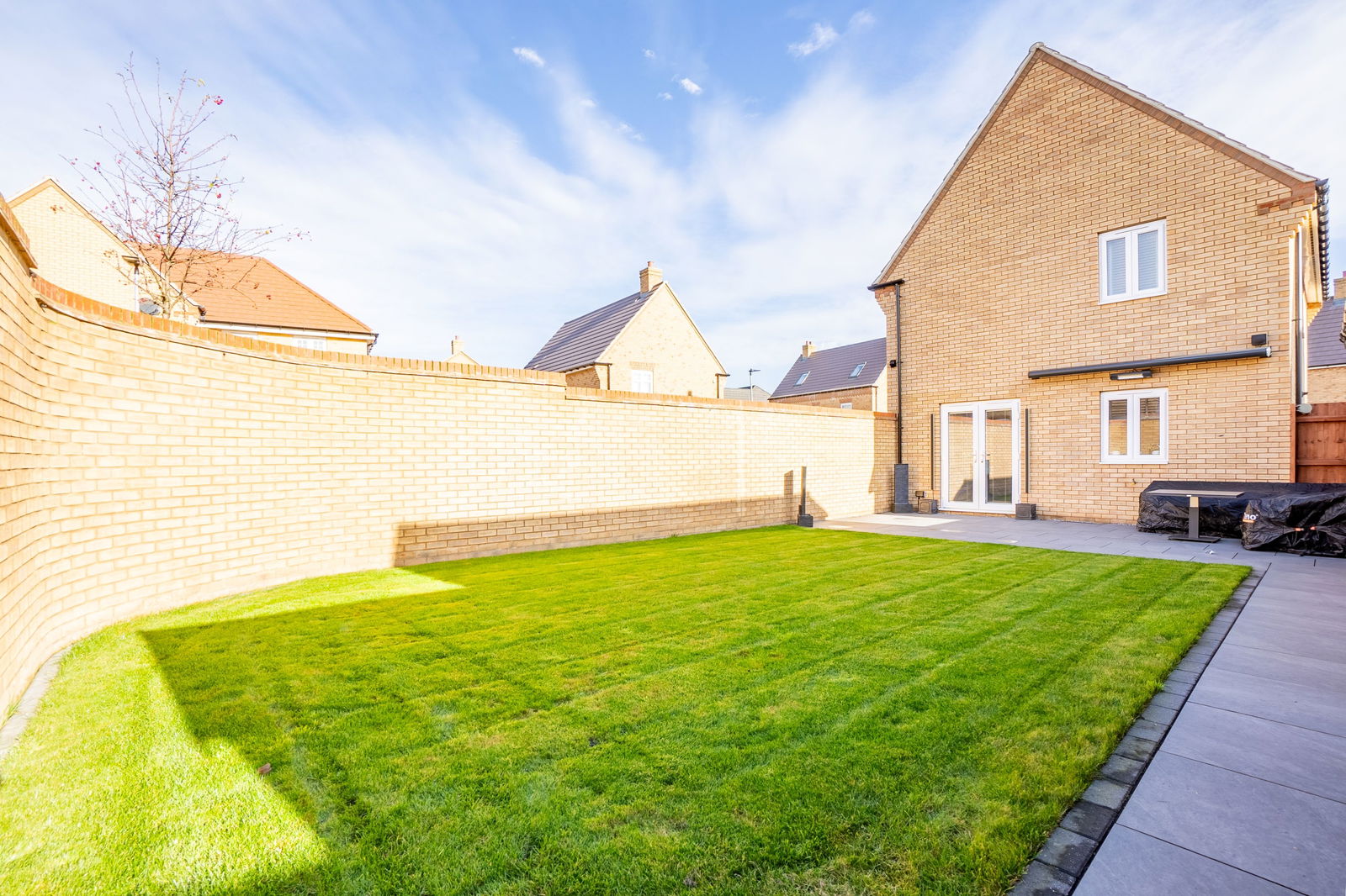 3 bed detached house for sale in Thorne Close, Bedford  - Property Image 3