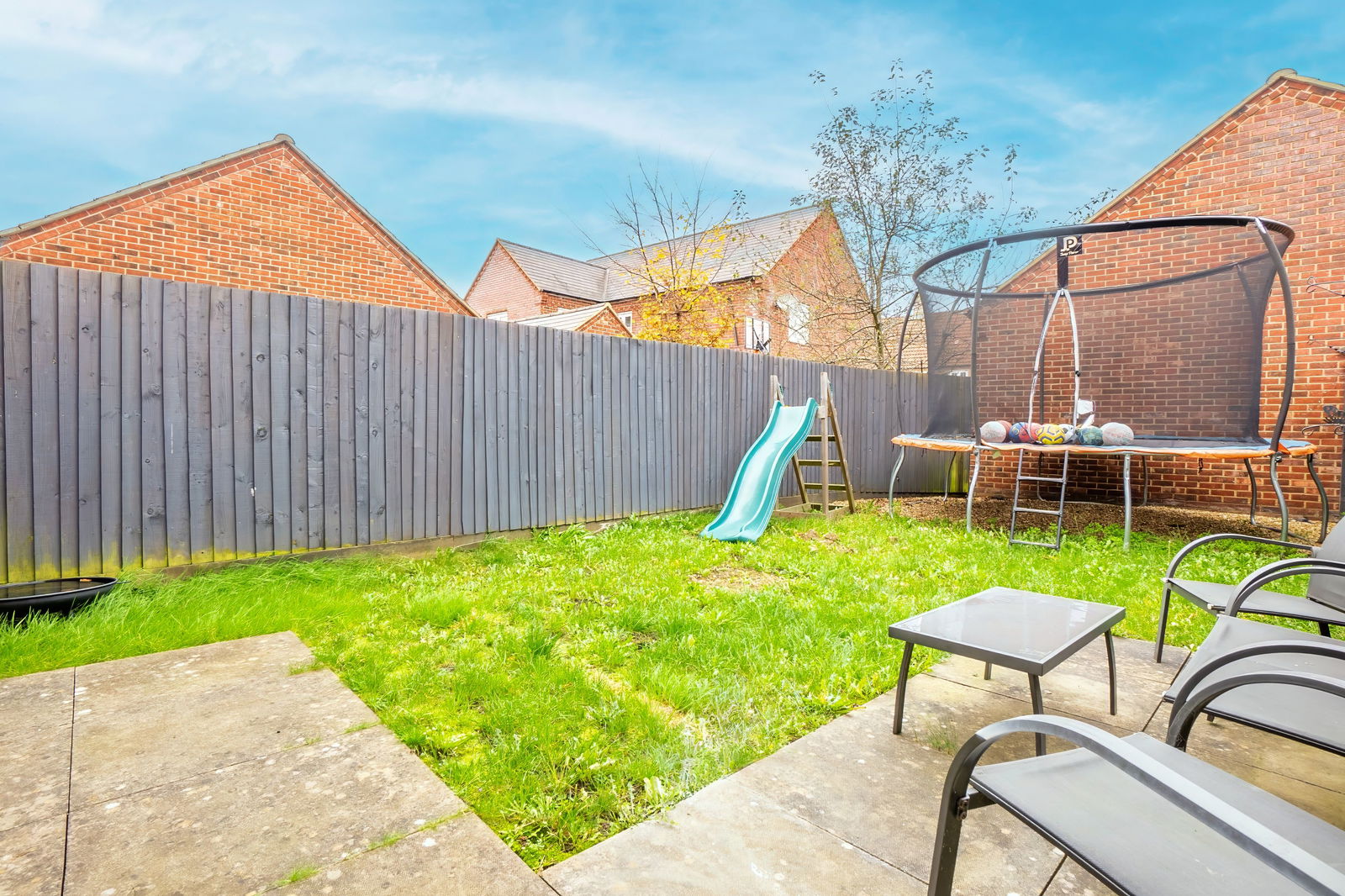 3 bed semi-detached house for sale in Fieldfare View, Bedford  - Property Image 19