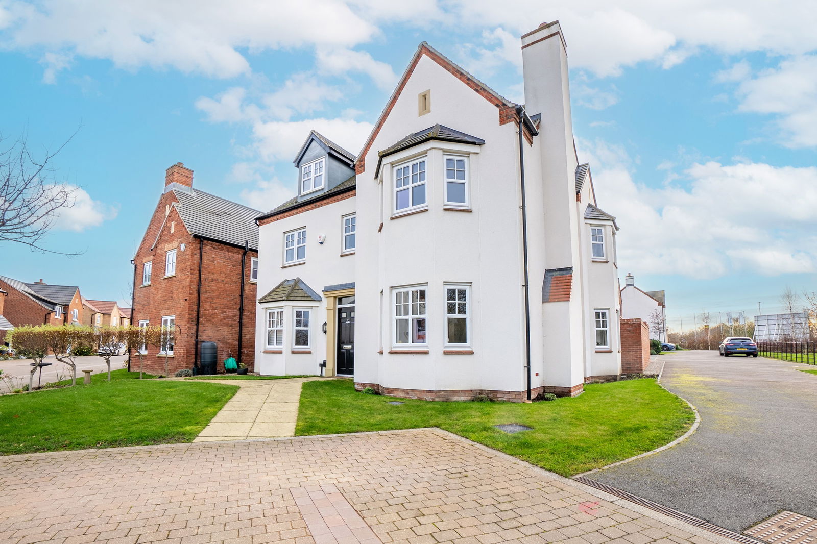 5 bed detached house for sale in Waterway Place, Bedford  - Property Image 39