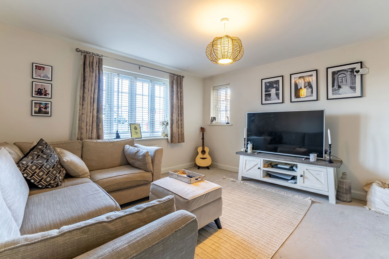 2 bed flat for sale in Tawny Avenue, Bedford  - Property Image 5