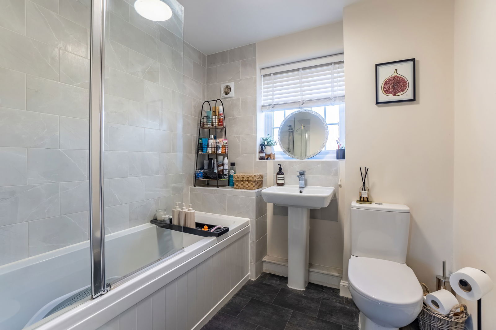 2 bed flat for sale in Tawny Avenue, Bedford  - Property Image 11